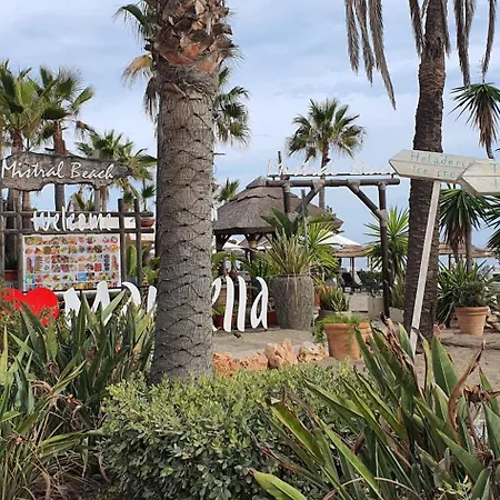 Oasis Jacuzzi Retreat Daire *