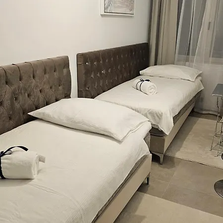 Oasis Jacuzzi Retreat Marbella