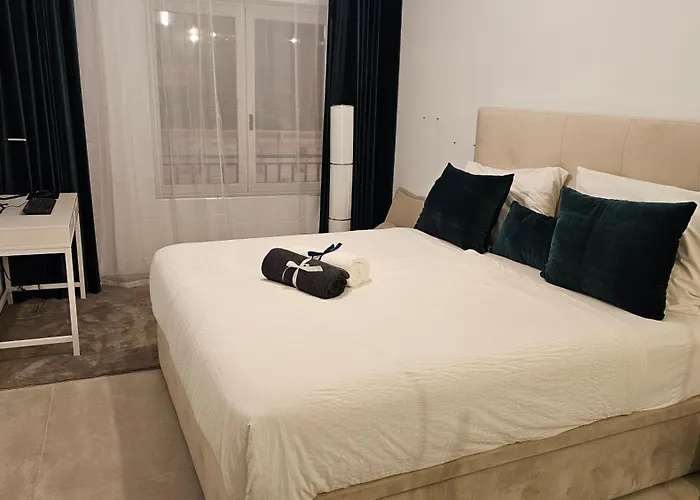Апартаменты Oasis Jacuzzi Retreat