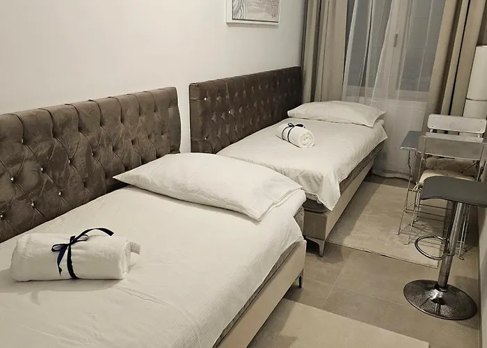 Oasis Jacuzzi Retreat Марбелья