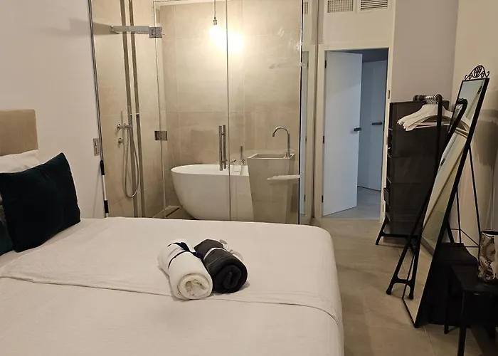 Апартаменты Oasis Jacuzzi Retreat Марбелья