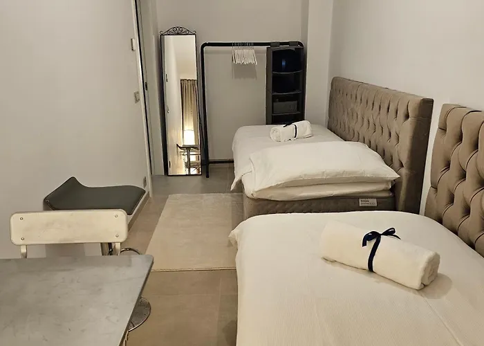 Oasis Jacuzzi Retreat Апартаменты Марбелья