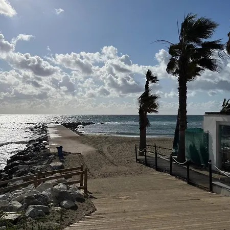 דירה Oasis Jacuzzi Retreat