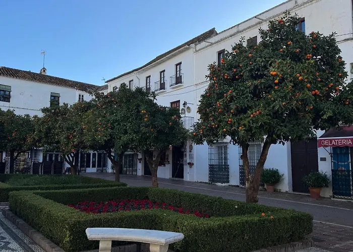 Oasis Jacuzzi Retreat Marbella
